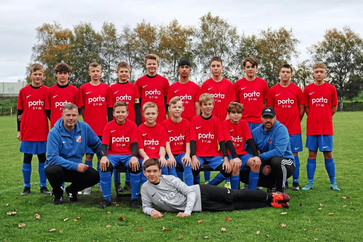 U15