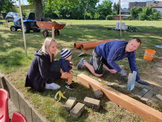 Arbeitseinsatz Sportplatz Pt. I